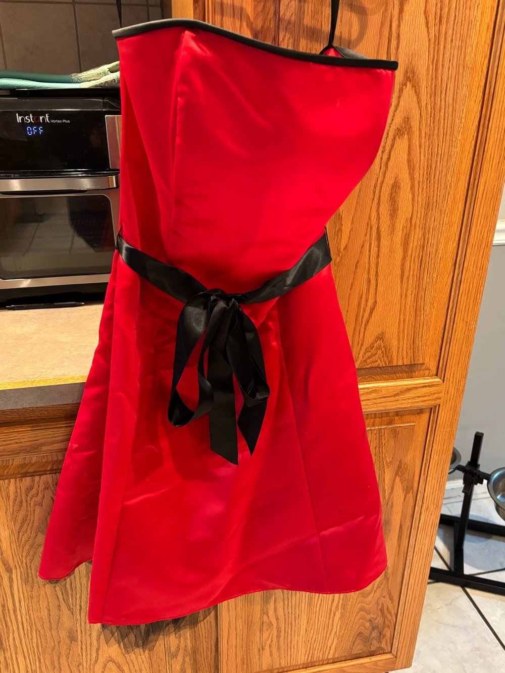 Jessica McClintock Red Strapless Satin Dress with Black Trim Y2K vintage 13/14